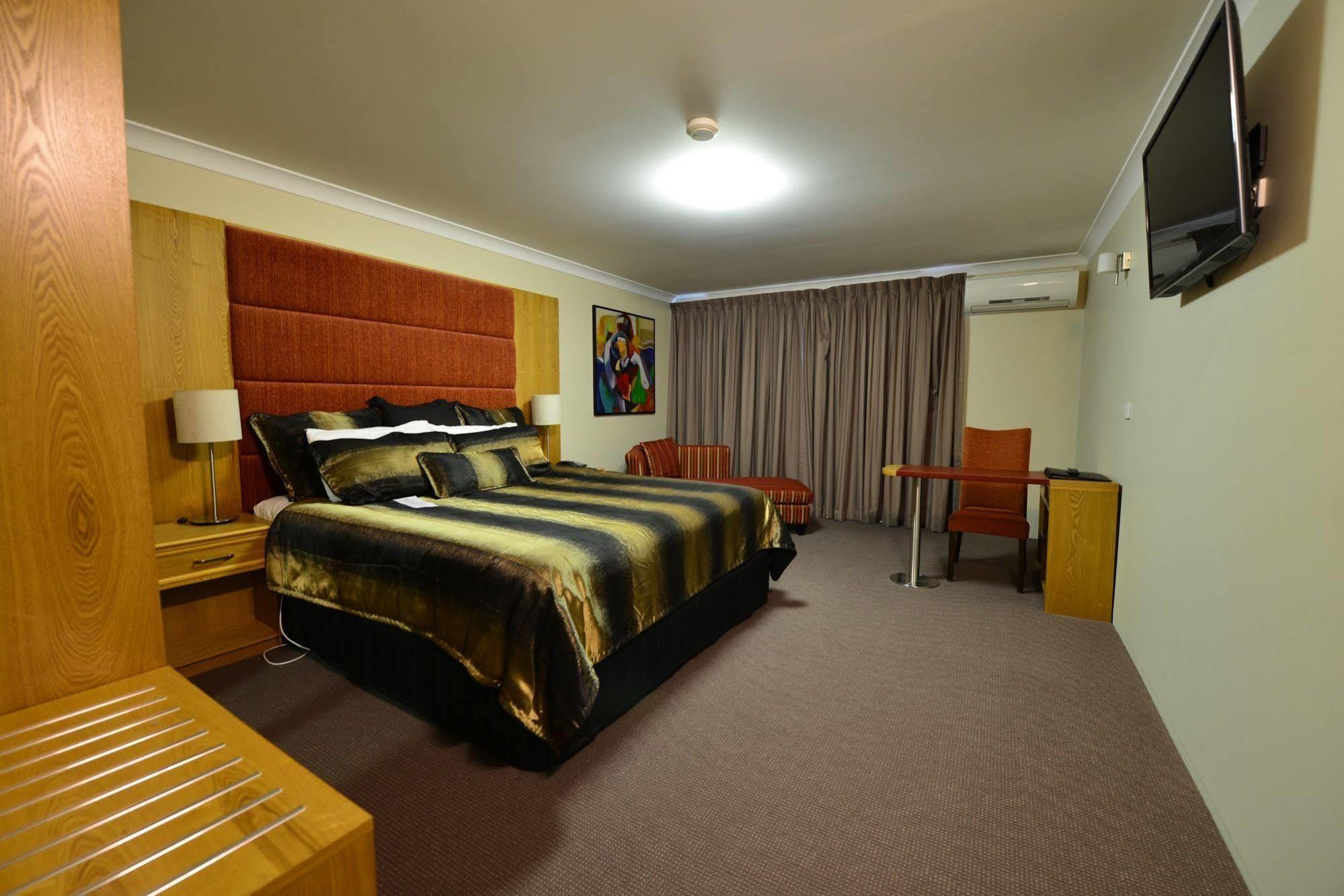 Winning Post Motor Inn Mudgee Ngoại thất bức ảnh